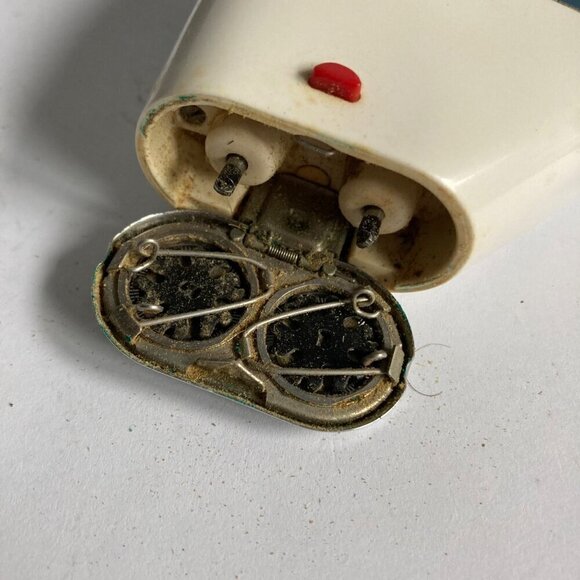 Vintage Norelco Speedrazor in Case w/Papers Electric Razor Speedshaver Shaver - Picture 3 of 9